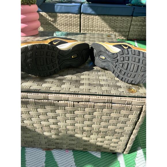 Nike Air Max 97 Black Metallic Gold Youth 7Y - Picture 8 of 8